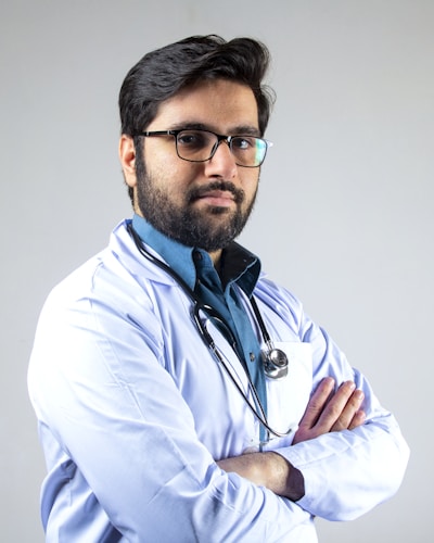 Dr. Amit Desai - Implantologist