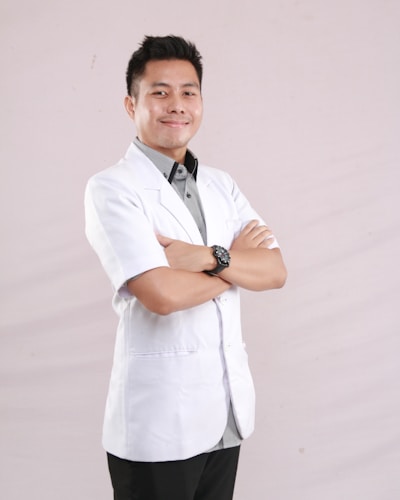Dr. Vikram Singh - Endodontist